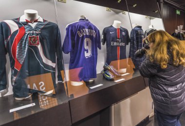 Milan, İtalya - Aralık 2017: San Siro Stadyumu, ziyaret Fc Milan ve Fc Inter Müzesi