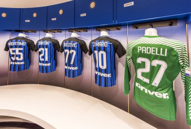 Milan, İtalya - Aralık 2017: Fc Inter içinde oda San Siro Stadı nda değiştirme
