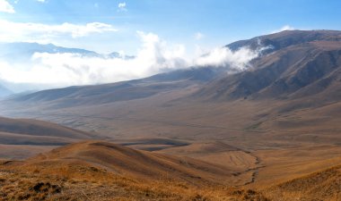 Takma dağ Yaylası bölgedeki Almatı, Kazakistan üzerinden görüntülemek