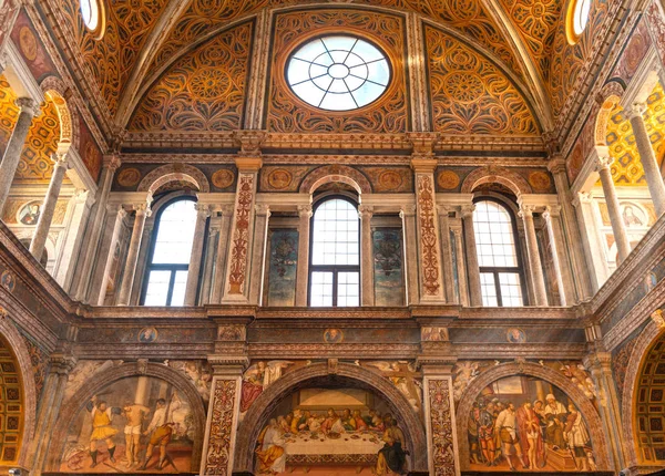 Mediolan Włochy Listopad 2018 Imponujące Wnętrze Kościoła Maurizio — Zdjęcie stockowe
