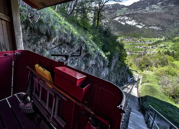 Reichenbach Suiza Abril 2017 Tren Engranaje Cascada Reichenbach —  Fotos de Stock