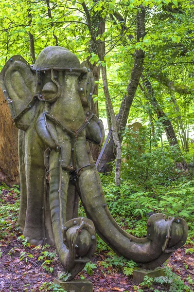 Dietikon Suiza Mayo 2017 Estatuas Inusuales Bruno Weber Park —  Fotos de Stock