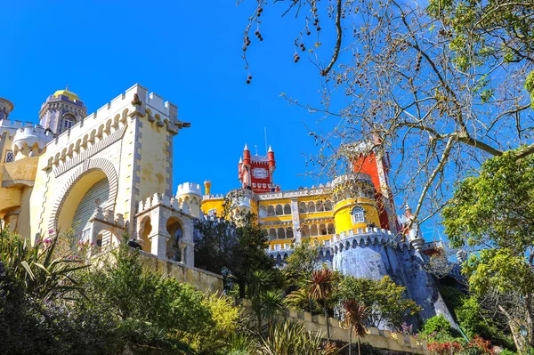 Sintra Portugal Abril 2018 Brillantes Colores Del Palacio Pena — Foto de Stock