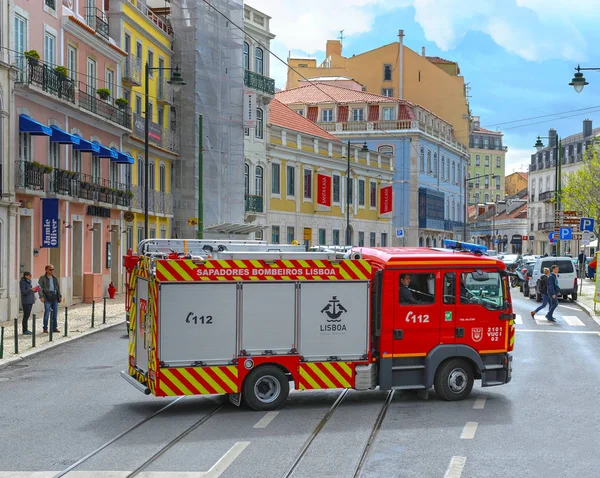 Lisbonne Portugal Avril 2018 Voiture Pompiers Dans Les Rues Ville — Photo