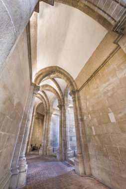 Alcobaca, Portekiz - Nisan 2018: şehirdeki Sarnıç manastır kompleksinde