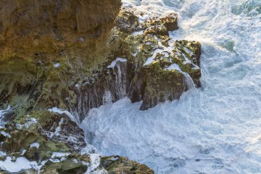 Atlantik okyanusunun güçlü dalgaları. Nazare, Portekiz