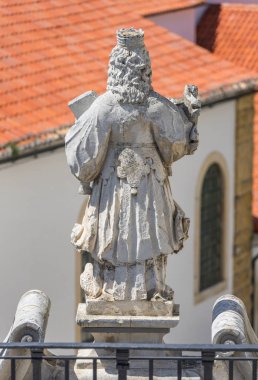 Coimbra Üniversitesi 'nin binasının mimari parçası. Portekiz