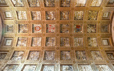 Tomar, Portekiz - Nisan 2018: İsa Manastırı 'nın tavanı