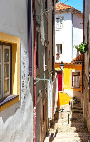 Smalle Straatjes Van Coimbra Oude Stad Portugal Rechtenvrije Stockfoto's