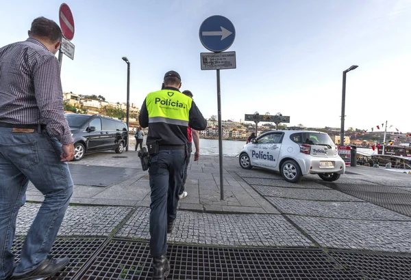 Policier Service Dans Les Rues Ville Porto Portugal — Photo