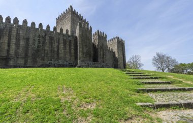 Portekiz, Guimaraes Kalesi 'ne bakın.
