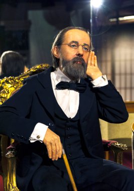 Prag, Çek Cumhuriyeti - Aralık 2018: Madame Tussauds müzesinde Bedrich Smetana balmumu figürü