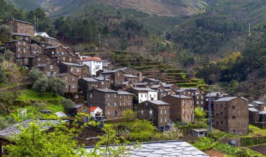 Bir bahar günü Piodao köyüne bakın