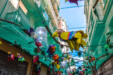 Fiesta Major de Gracia, Calle Berga, Barselona 2018. Calle Berga adornado durante Fiesta Major de Gracia, Barcelona 2018