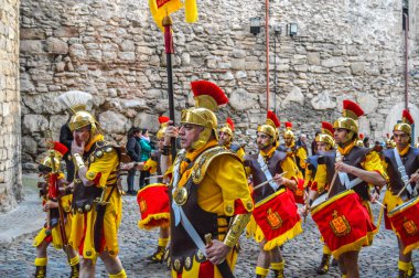 Girona, İspanya'da Kutsal Hafta. Girona Kutsal Defin alayı ve manaies geçit töreni.