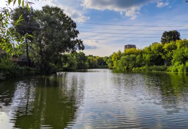 Skolkovo İnovasyon Merkezi, Moskova'nın Mozhaysky Bölgesinde inşa edilmekte olan yüksek teknolojili bir iş alanıdır.. 