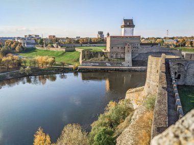 Ivangorod Kalesi, Rusya 'nın Leningrad Oblastı' nda bulunan bir ortaçağ kalesidir. Estonya 'nın Narva kentinin karşısında, Estonya ile Rusya sınırı boyunca Narva Nehri üzerinde yer almaktadır..