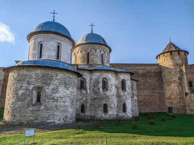 Ivangorod Kalesi, Rusya 'nın Leningrad Oblastı' nda bulunan bir ortaçağ kalesidir. Estonya 'nın Narva kentinin karşısında, Estonya ile Rusya sınırı boyunca Narva Nehri üzerinde yer almaktadır..