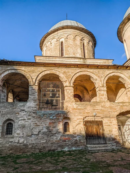 Ivangorod Kalesi, Rusya 'nın Leningrad Oblastı' nda bulunan bir ortaçağ kalesidir. Estonya 'nın Narva kentinin karşısında, Estonya ile Rusya sınırı boyunca Narva Nehri üzerinde yer almaktadır..