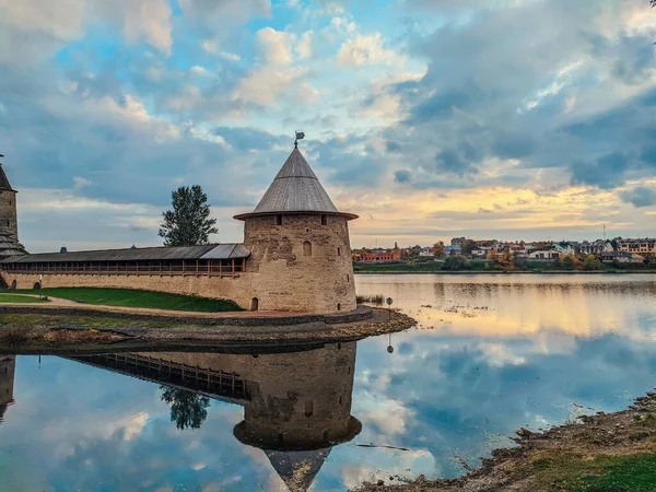 普斯科夫是俄罗斯西北部的一个城市 也是普斯科夫州的行政中心 距爱沙尼亚边境以东约20公里 位于维里卡亚河畔 — 图库照片