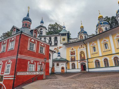 Pskov-Pechory Manastırı ya da Pskovo-Pechersky Dormition Manastırı veya Pskovo-Pechersky Manastırı, Pechory, Pskov Oblastı 'nda bulunan bir Rus Ortodoks erkek manastırı.