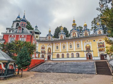 Pskov-Pechory Manastırı ya da Pskovo-Pechersky Dormition Manastırı veya Pskovo-Pechersky Manastırı, Pechory, Pskov Oblastı 'nda bulunan bir Rus Ortodoks erkek manastırı.