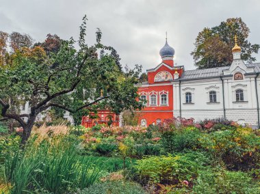 Pskov-Pechory Manastırı ya da Pskovo-Pechersky Dormition Manastırı veya Pskovo-Pechersky Manastırı, Pechory, Pskov Oblastı 'nda bulunan bir Rus Ortodoks erkek manastırı.