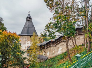 Pskov-Pechory Manastırı ya da Pskovo-Pechersky Dormition Manastırı veya Pskovo-Pechersky Manastırı, Pechory, Pskov Oblastı 'nda bulunan bir Rus Ortodoks erkek manastırı.