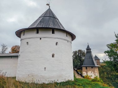 Pskov-Pechory Manastırı ya da Pskovo-Pechersky Dormition Manastırı veya Pskovo-Pechersky Manastırı, Pechory, Pskov Oblastı 'nda bulunan bir Rus Ortodoks erkek manastırı.