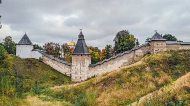 Pskov-Pechory Manastırı ya da Pskovo-Pechersky Dormition Manastırı veya Pskovo-Pechersky Manastırı, Pechory, Pskov Oblastı 'nda bulunan bir Rus Ortodoks erkek manastırı.
