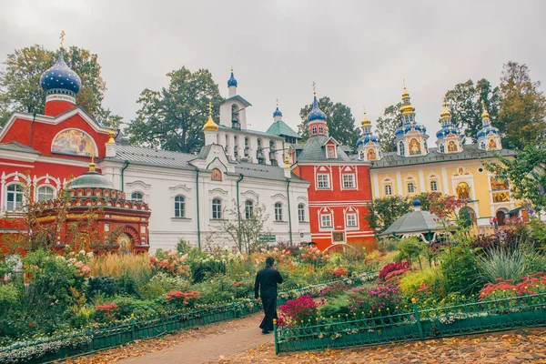 Pskov-Pechory Manastırı ya da Pskovo-Pechersky Dormition Manastırı veya Pskovo-Pechersky Manastırı, Pechory, Pskov Oblastı 'nda bulunan bir Rus Ortodoks erkek manastırı.