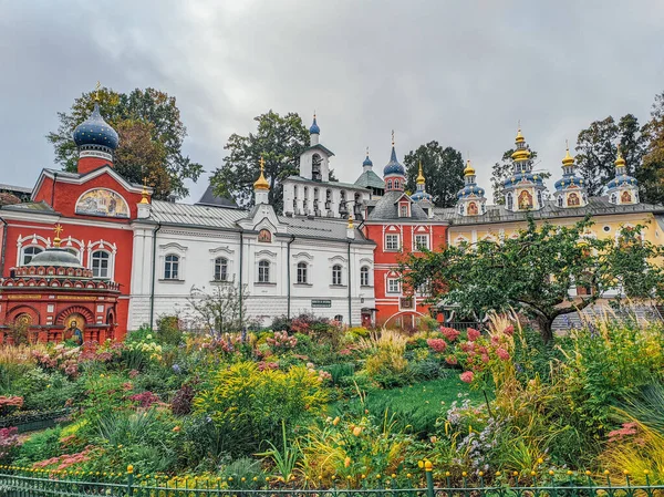 Pskov-Pechory Manastırı ya da Pskovo-Pechersky Dormition Manastırı veya Pskovo-Pechersky Manastırı, Pechory, Pskov Oblastı 'nda bulunan bir Rus Ortodoks erkek manastırı.