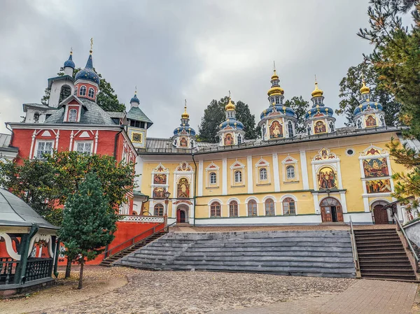Pskov-Pechory Manastırı ya da Pskovo-Pechersky Dormition Manastırı veya Pskovo-Pechersky Manastırı, Pechory, Pskov Oblastı 'nda bulunan bir Rus Ortodoks erkek manastırı.