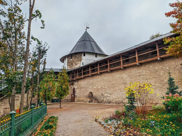 Pskov-Pechory Manastırı ya da Pskovo-Pechersky Dormition Manastırı veya Pskovo-Pechersky Manastırı, Pechory, Pskov Oblastı 'nda bulunan bir Rus Ortodoks erkek manastırı.