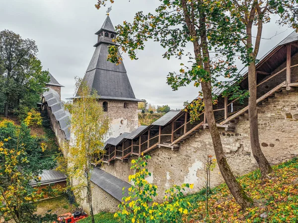 プスコフ ペチェフスキー修道院 Pskov Pechersky Dormition Monastery Pskov Pechersky またはプスコフ ペチェフスキー修道院 — ストック写真
