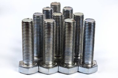 metal vida veya cıvata ve somun beyaz arka plan üzerinde izole.