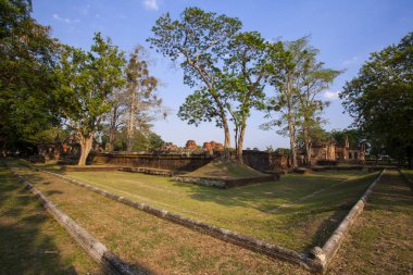 Prasat Muang Tam Tarih Parkı Castle Rock eski mimari yaklaşık bin yıl önce Buriram Provincethailand olduğunu.