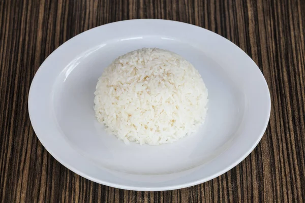 Pişmiş Pirinç Beyaz Bir Kase Yerleştirilir Zemin Ahşap Bir Pansiyondur — Stok fotoğraf