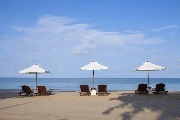 View Chairs White Umbrella Beach Banner Lots Copy Space Koh — Stock Photo, Image