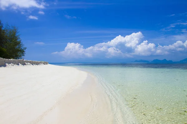 Meerblick Vom Tropischen Strand Mit Sonnigem Himmel Sommerparadies Strand Der — Stockfoto