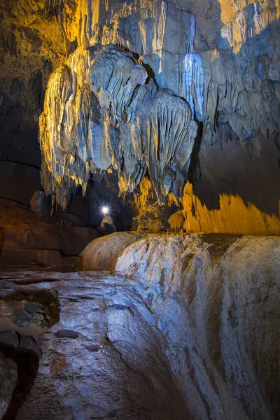 Όμορφο σπήλαιο της Ταϊλάνδης — Φωτογραφία Αρχείου