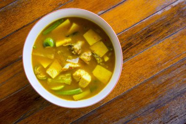 Tay deniz ürünleri menüsü