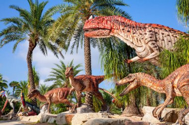 Nong Nooch Bahçesi, PATTAYA, THAILAND - 1 Nisan 2020 Dinozor Vadisi mi? Nong Nooch Tropik Botanik Bahçesi, Pattaya, Tayland.