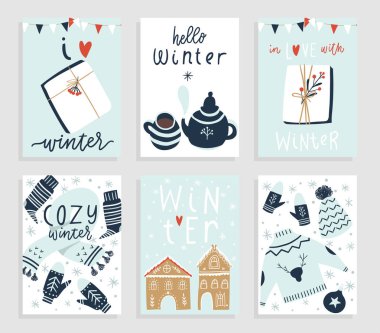6 sevimli kış kullanıma hazır hediye kartları koleksiyonu. Altı yazdırılabilir el çizilmiş tatil posterleri şablonları kümesi. Vektör mevsimlik kartpostal tasarımı. 