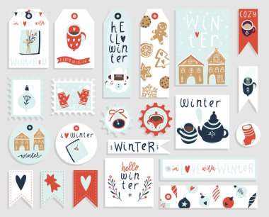 Hediye etiketleri, kartları ve sevimli çizimler, eğlenceli unsurlar, elle çizilmiş harflerile çıkartmalar Kış seti. Rahat elemanları, bardak, oyuncak, yaprak, kurabiye vb ile Kış toplama Vektör toplama