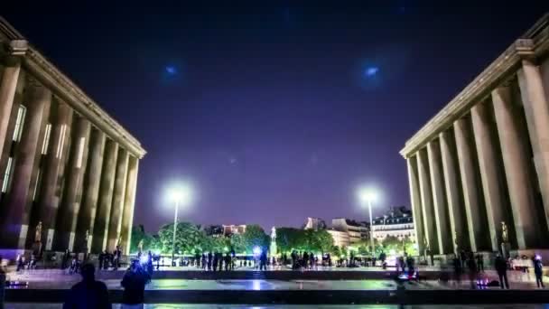 Zeitraffer Des Trocadero Platzes Der Geschäftigen Stadt Paris Unter Einem — Stockvideo