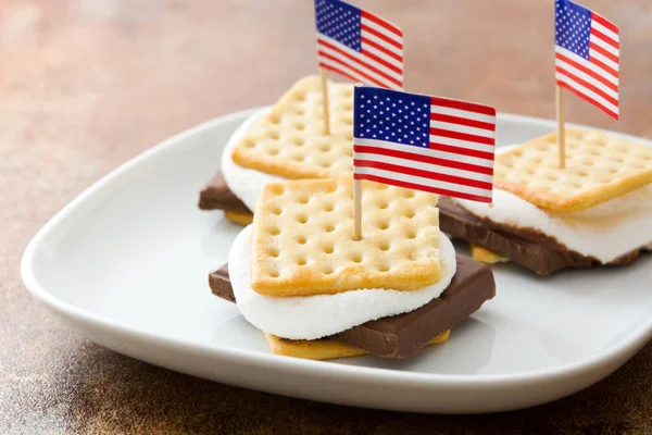 Huisgemaakte Smores Bruine Achtergrond — Stockfoto