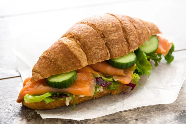 Croissant Sandwich Salmon Vegetables Wooden Table — Stock Photo, Image