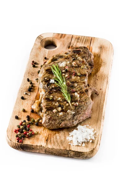 Beyaz arka plan üzerinde izole ızgara sığır eti biftek