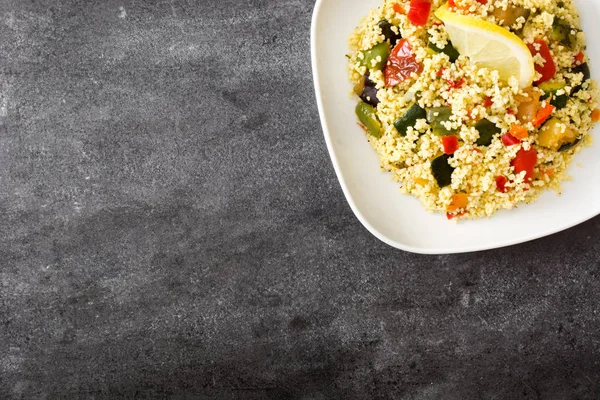 Couscous Con Verdure Pietra Nera Vista Dall Alto Copyspace — Foto Stock